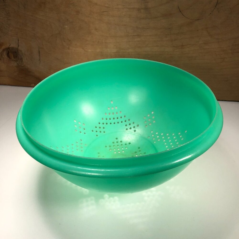 Tupperware Colander Vintage Kitchen Strainer 10" Green Plastic 339-3 No Lid